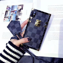 Loui Locket case