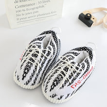 Kicks slippers