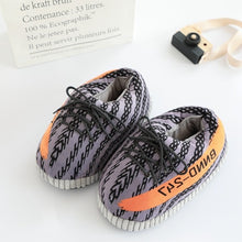 Kicks slippers
